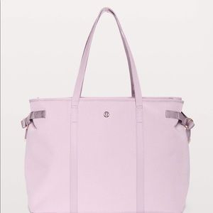 Lululemon tote